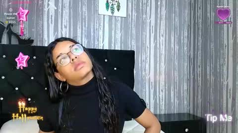 hailey_johnsonn online show from November 3, 12:04 pm