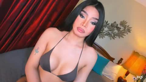 YOUR SIDECHIC HAILEY online show from May 15, 2:03 pm