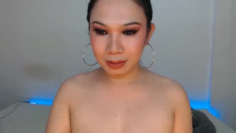 Hannah online show from May 22, 4:30 am