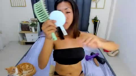 hannah_louissex online show from July 19, 12:26 am