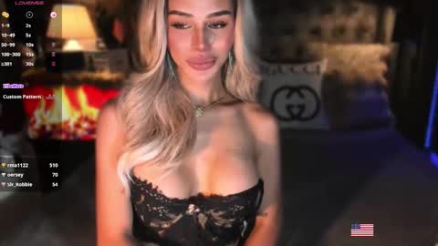 zyragoddes online show from November 24, 8:44 pm