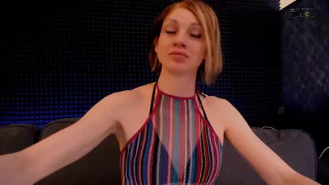 Miss Hardy online show from May 10, 11:04 am
