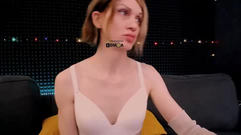 Miss Hardy online show from May 27, 3:58 am