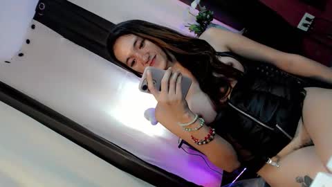 Heavenly online show from November 5, 2:33 am