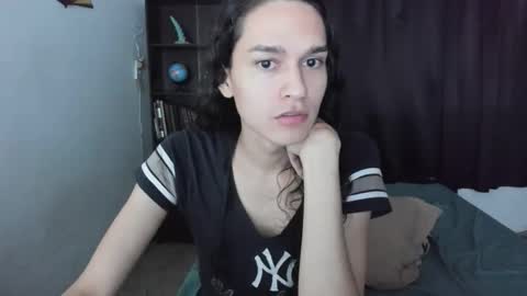 helena_spellman online show from May 22, 3:46 am