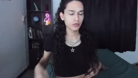 helena_spellman online show from May 24, 9:39 am