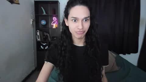 helena_spellman online show from May 30, 8:56 am