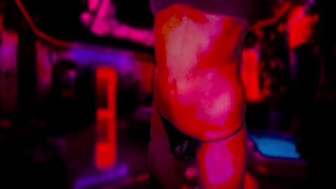 Snapshot of heyyythanks chatting on September 18, 3:50 pm Gwen Elise online show from September 18, 3:50 pm