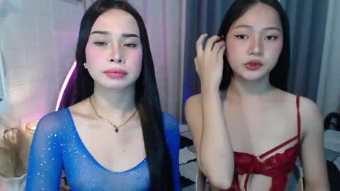 hoelymolly online show from May 17, 5:23 pm