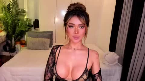 Ms. Laura online show from October 21, 5:25 pm