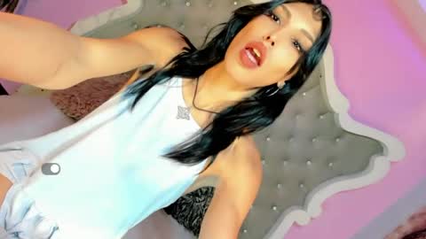 honey_moontsts online show from May 13, 11:52 am