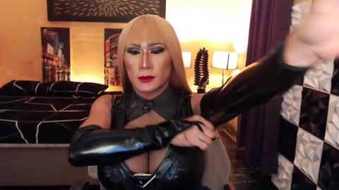 horsecockjessica online show from September 19, 12:05 am