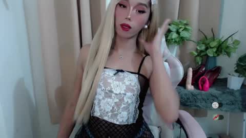 Khianna online show from May 28, 3:21 pm