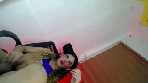 just call me laura online show from May 21, 3:30 pm
