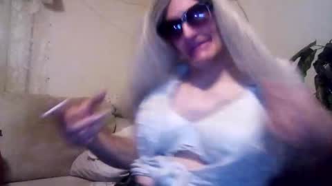 HotAmyMike online show from December 12, 8:36 am