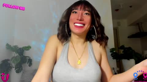 crishinahotty online show from January 31, 2:15 am