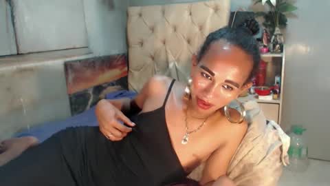 hugecock_caramel online show from May 15, 5:43 pm