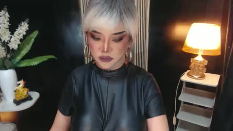 Christine online show from April 28, 7:51 pm
