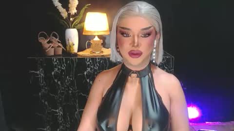 Christine online show from May 28, 6:39 pm