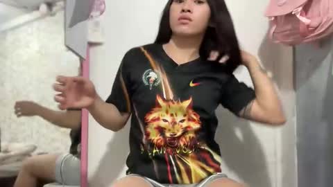 Hugecockhiraya online show from May 3, 7:35 am