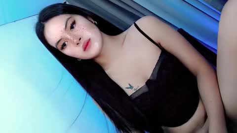 Yhanie online show from May 26, 11:24 pm