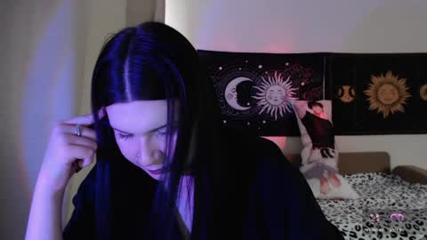 Vella online show from May 6, 2:56 pm