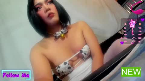 ella may online show from December 31, 3:23 am