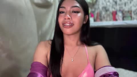 they call me Iriss online show from November 13, 1:52 pm