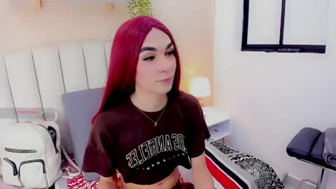 isabel_palmer online show from May 28, 9:02 pm