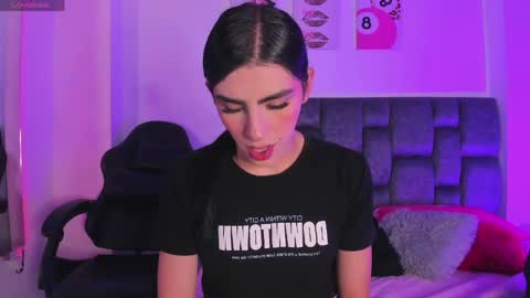 Isabella Moon9 online show from May 6, 12:22 pm