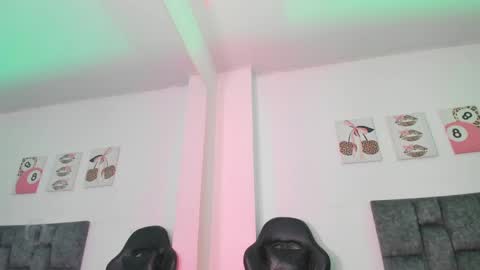 Isabella Moon9 online show from May 20, 11:27 am