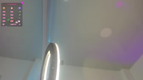 Isabella Moon9 online show from May 26, 11:40 am