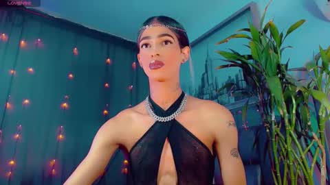isabellagirs online show from May 7, 9:49 am