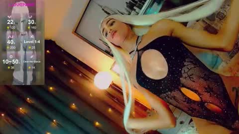 isabellagirs online show from May 18, 7:47 am