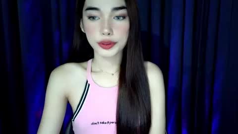 Isabelle online show from May 27, 12:35 pm