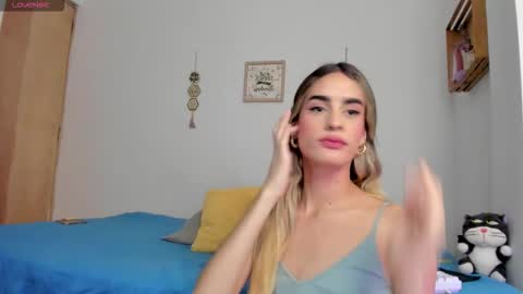 Miley hurtado online show from February 6, 3:23 am