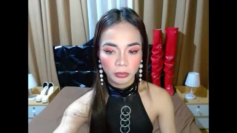 ivone_twinkle online show from February 1, 10:58 am