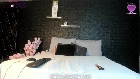 jacky_wolf1 online show from May 28, 8:07 pm