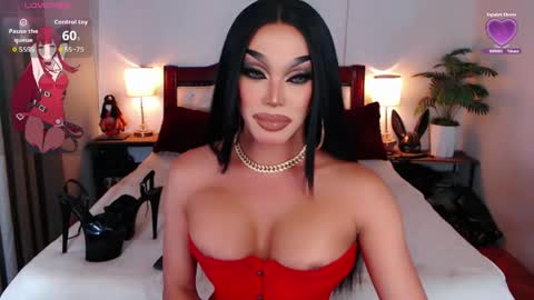 Queen Jenifer online show from May 11, 12:05 am