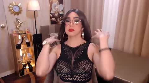 jenniegarcia online show from February 4, 6:23 pm