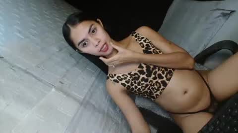 PRETTY JENNY online show from February 27, 12:32 am