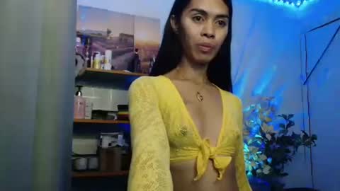 PRETTY JENNY online show from March 3, 8:05 pm