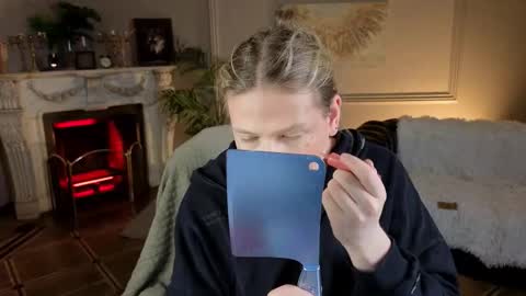 jes_solar online show from November 27, 10:00 pm