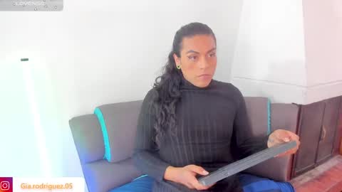 jess_hoffman online show from May 11, 9:01 pm
