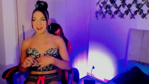 JESS online show from June 3, 1:51 am