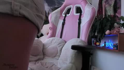  Jhoanna Largo  online show from December 15, 5:18 pm