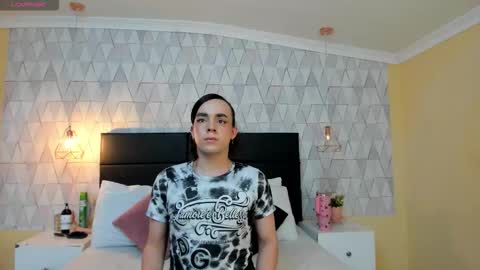 Justine online show from November 19, 2:44 am