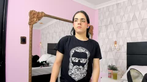 Justine online show from May 1, 4:17 am