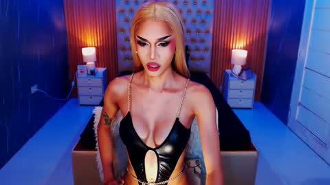 Snapshot of jynxocean chatting on January 5, 7:49 am Jynx online show from January 5, 7:49 am