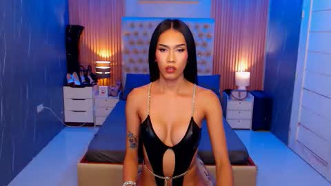 Snapshot of jynxocean chatting on October 25, 8:20 am Jynx online show from October 25, 8:20 am